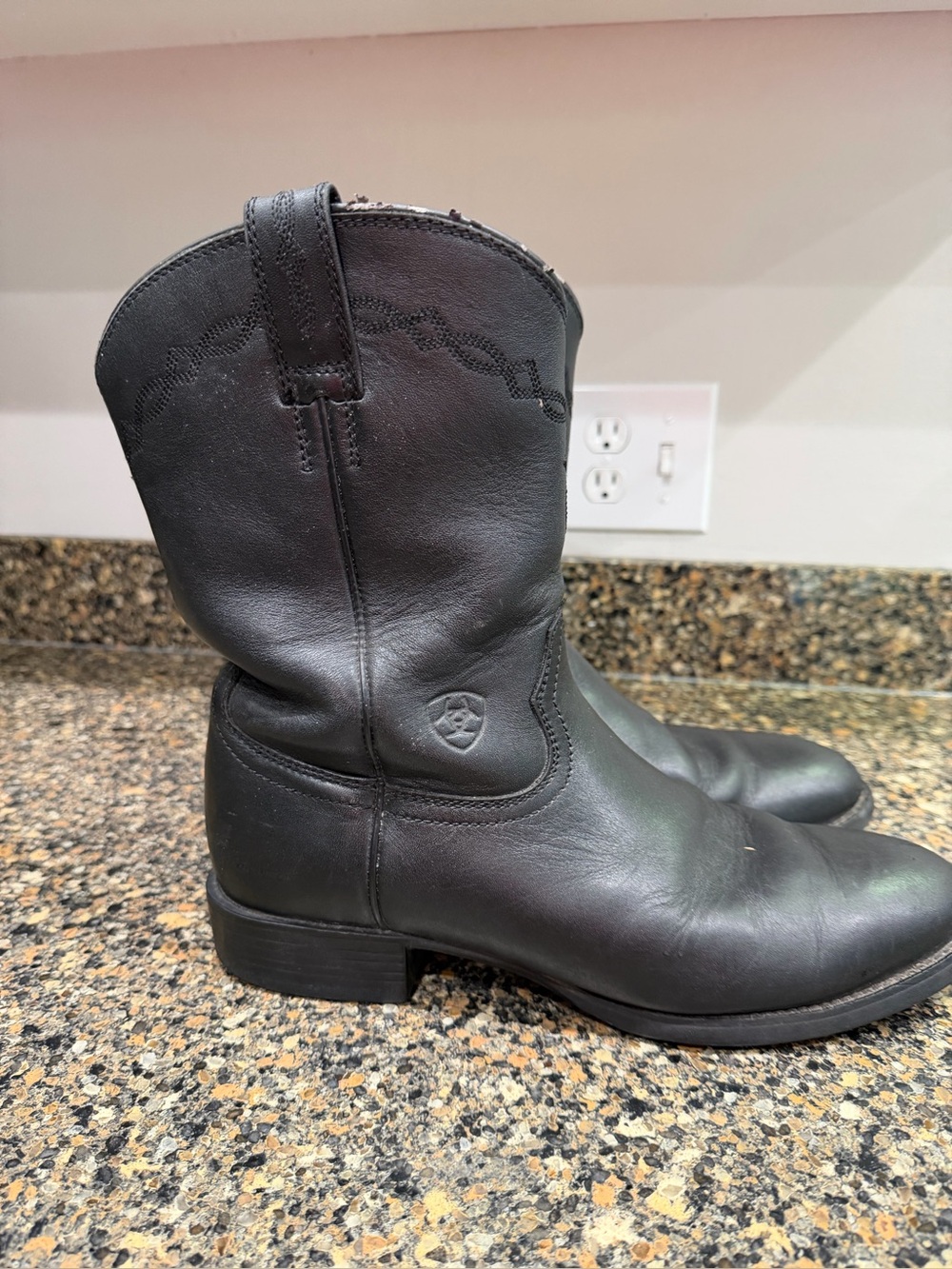 Ariat Men's Black Leather Western Boots 10.5 D